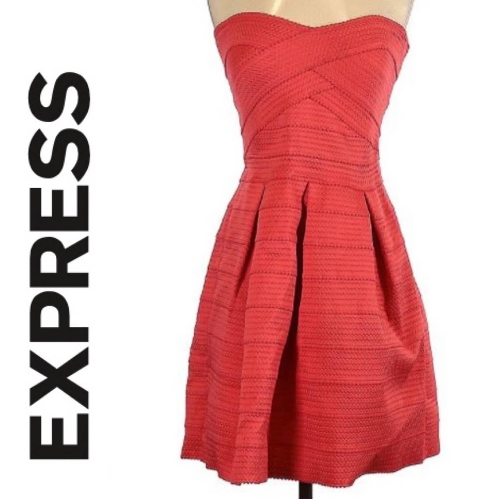 EXPRESS SEXY STRAPLESS STRIPED PLEATED COCKTAIL DRESS CORAL - M